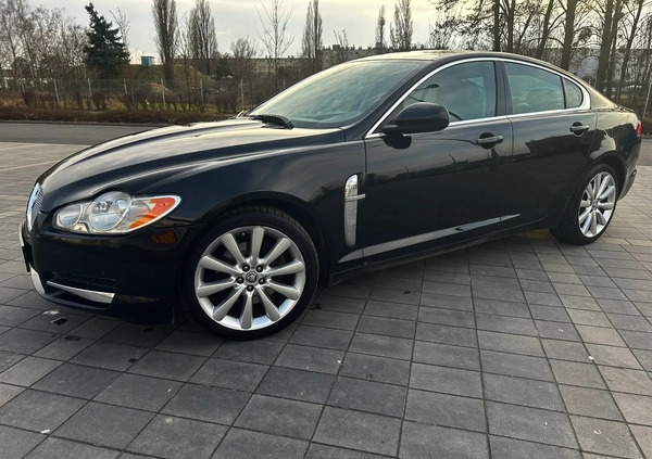 Jaguar XF cena 39900 przebieg: 217000, rok produkcji 2011 z Poznań małe 379